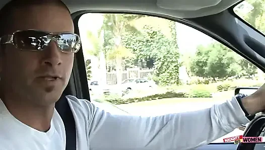 Karşılama sanatçısı sarışın sürtük Regan Anthony'nin boşalması için elinden geleni yapıyor