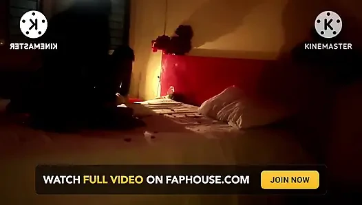 Bangalore Randi bütün geceyi büyük zenci müşterisiyle geçiriyor