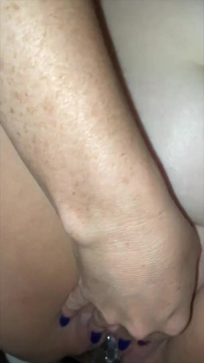 Sahnige muschi, britische oma sahnt auf schwanz von black lovers, kein kondom und keine maske. Interracial frecher tabu-sex | Clip 2