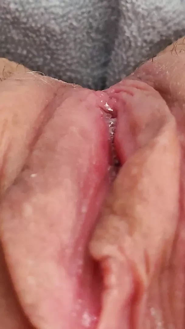 Kitty's pussy cumming