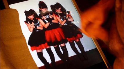 Moa, yui, su, Tribut