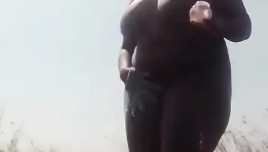 Afrikalı amatör büyük memeler köyde çıplak