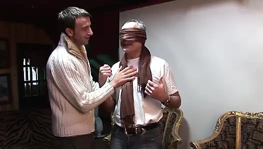 Старик трахает толстушку в задницу