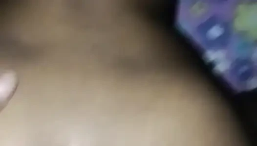 Aku ngentot saudara tiriku saat semua orang berpesta di luar ruangan
