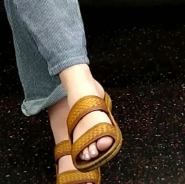 Feet on the train hippy need girl