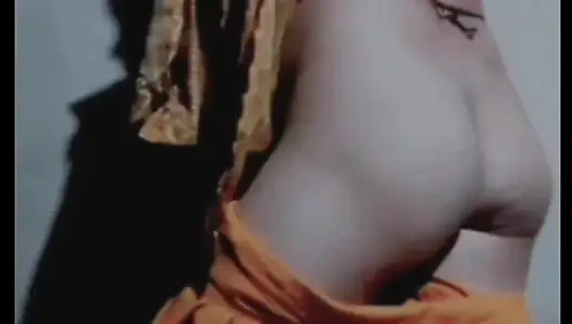 Banyak gadis suka menjadi viral tapi itu bukan hal yang mudah. Itu sebabnya beberapa gadis menggunakan jalan pintas. Video bokep gadis india lagi bugil