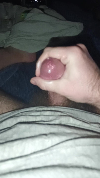 ¡Tetona EMA rebotando sus tetas gigantes me hizo explotar!