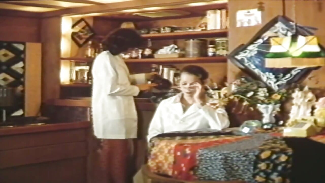 Vintage MILF Overwhelmed in Steamy Golden Age Orgy Scenes