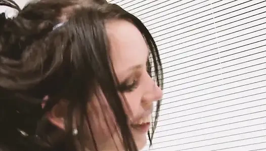Gara-gara dientot habis-1_slim, tukang pijat rambut cokelat yang lagi sange berat ngentot sama pasiennya