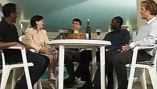 Британские приключения Big Omar: гэнгбэнг с домохозяйками (2003)