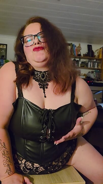 Curvy Angy had to ride the thick dildo.
