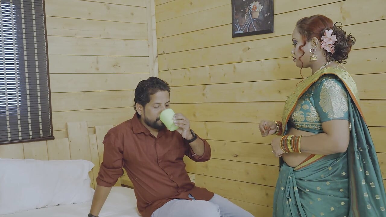A SEXY ELDER BROTHER'S WIFE WANTS TO MASSAGE HER BODY WITH HER DEBORJI, HARDCORE BHABI SEX