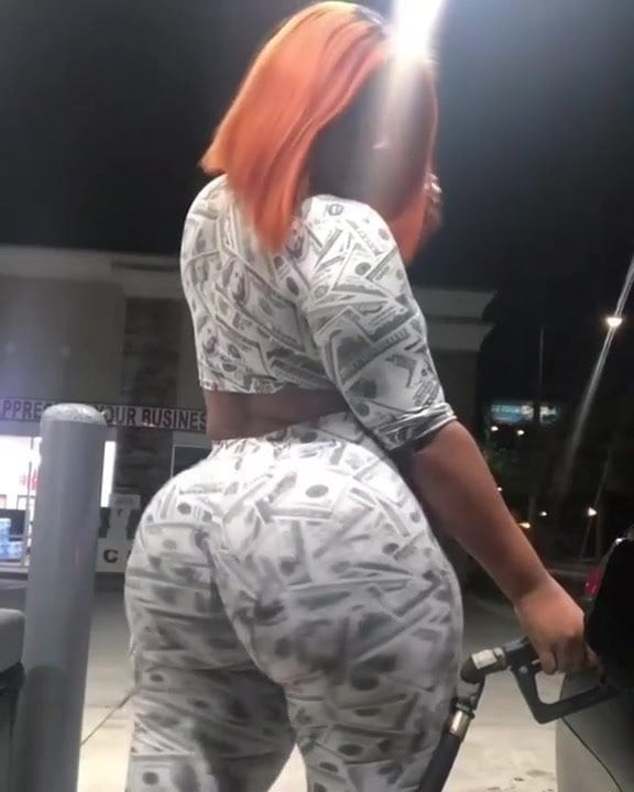 Gas Station Twerk 2