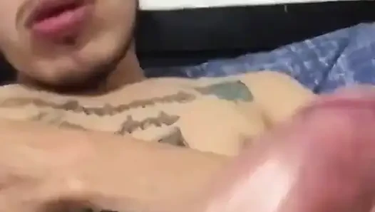 Komşu üvey erkek kardeşim ve ben burada mastürbasyon yapıyorum