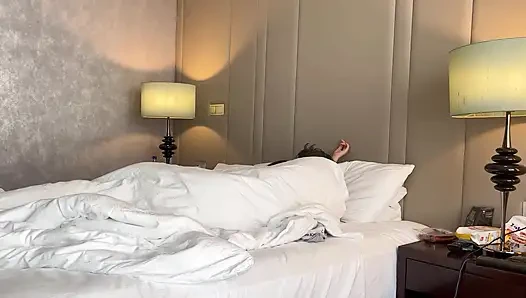 Lulu wild - reitet einen großen schwanz mit meiner saftigen JAV-schauspielerin-muschi wie ein Rodeo