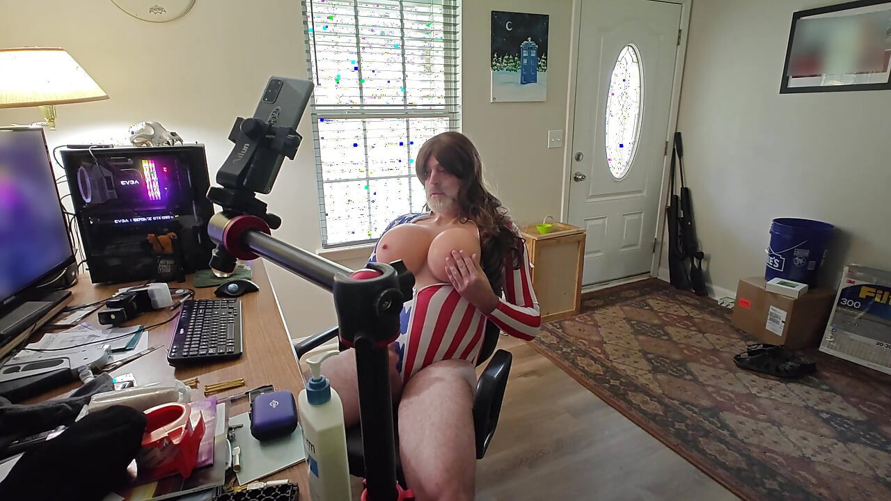Live Cam Show Behind the Scenes