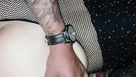 Kakak tiri kacau seperti pelacur, memakai pakaian dalam seksi untuk saya