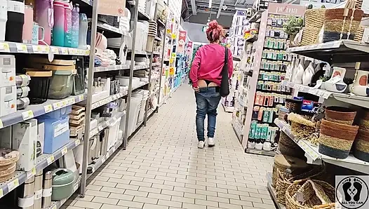 Crazy Rebeca Addams in Jeans Buttcrack at the Supermarket