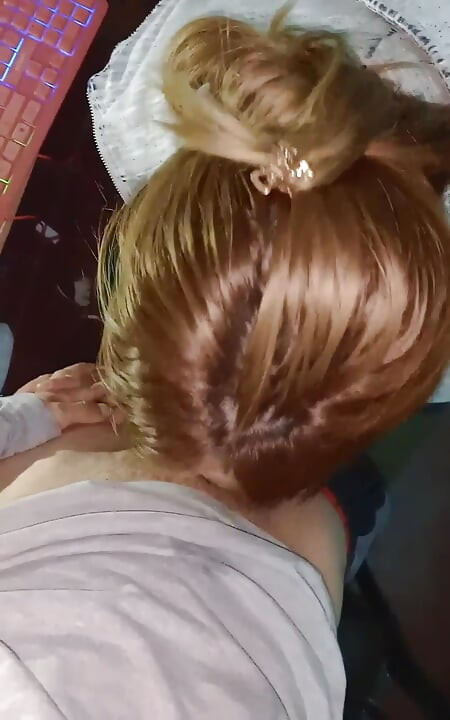 Blonde Sucks Me off Next to the Pc Live
