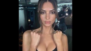 Emily ratajkowski - 打手枪挑战