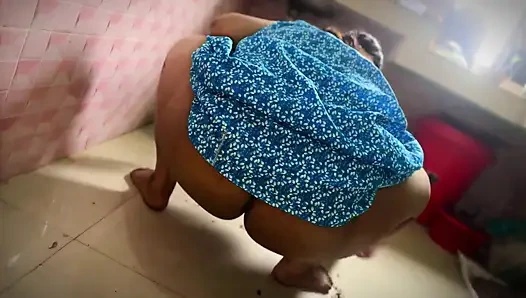 Indian Desi Hot Aunty Fucked by Neighbor Guy When She Was Cooking in Kitchen in Morning While Uncle Not at Home