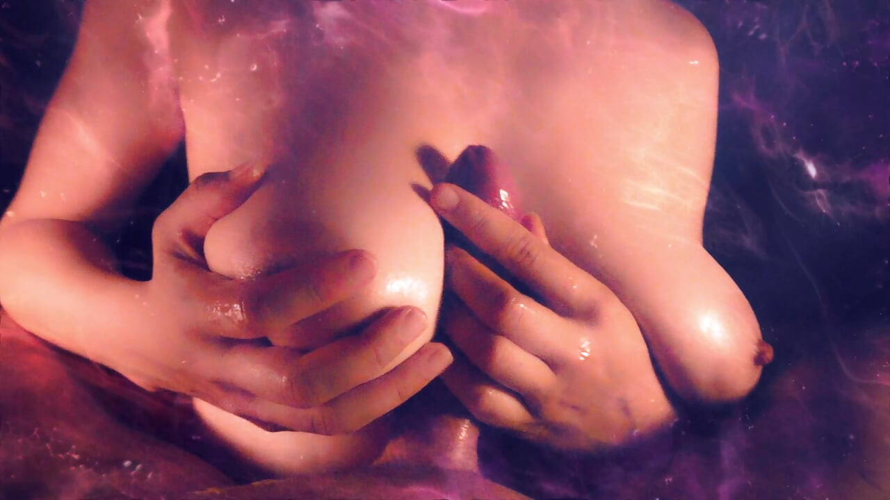Enorme unerbittliche sinnliche weiche achselhöhle fickt möpse massiert steifen schwanz bis tittenjob, warme sperma-zeitlupe