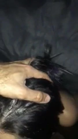 Twitter, salope MILF adore la bite