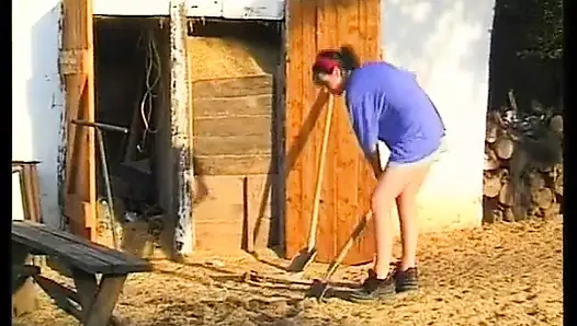 Di Balik Pintu Jerman Kacau Dengan Rajin - Film Lengkap