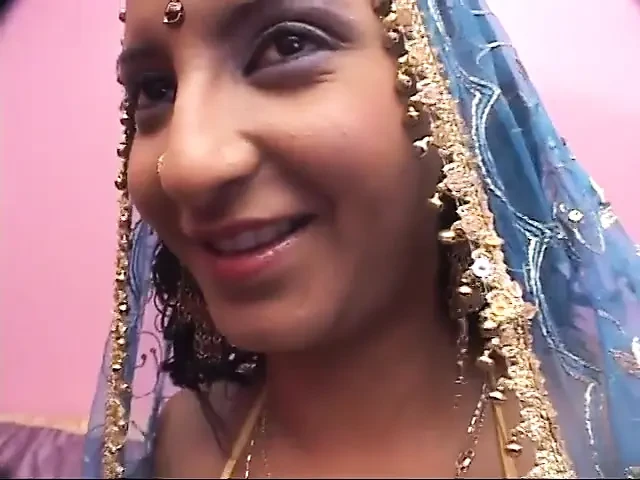 Big ass Indian honey sucks and fucks big dick in bed
