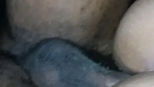 Zenci üvey kızım büyük zenci yarağıma biniyor inliyor