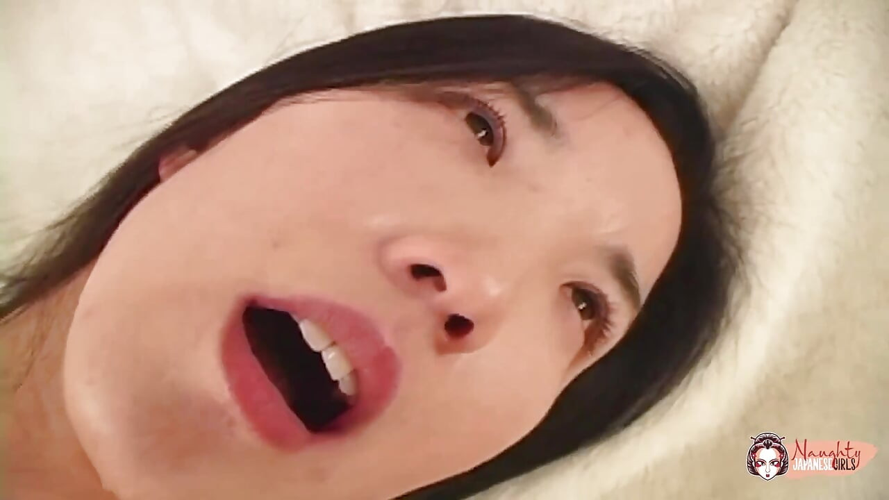 This Extra Naughty Asian Babe Clearly Does Not Need a Guy to Make Her Cum