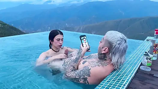 Kencan Tinder Berakhir Dengan Seks Luar Ruangan Dengan Chicamocha Canyon Di Latar Belakang