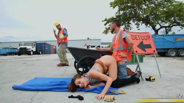 Porn Music Television : Mr. Construction Worker
