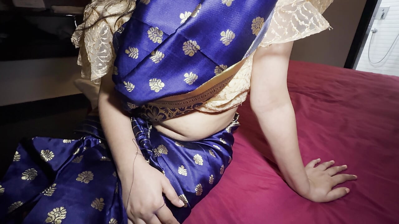 Chachi Ke Ghar Jaa Ke Unko Sex Ke Liye Ready Kiya Fat Pussy