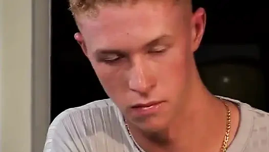 Tukar istriku: istriku yang super hot 144