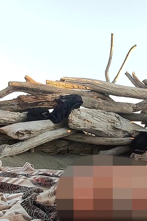 Outdoor Flashing in Nude Beach Sucking and Cumshot of Big Cock in Front of Everyone - Misscreamy