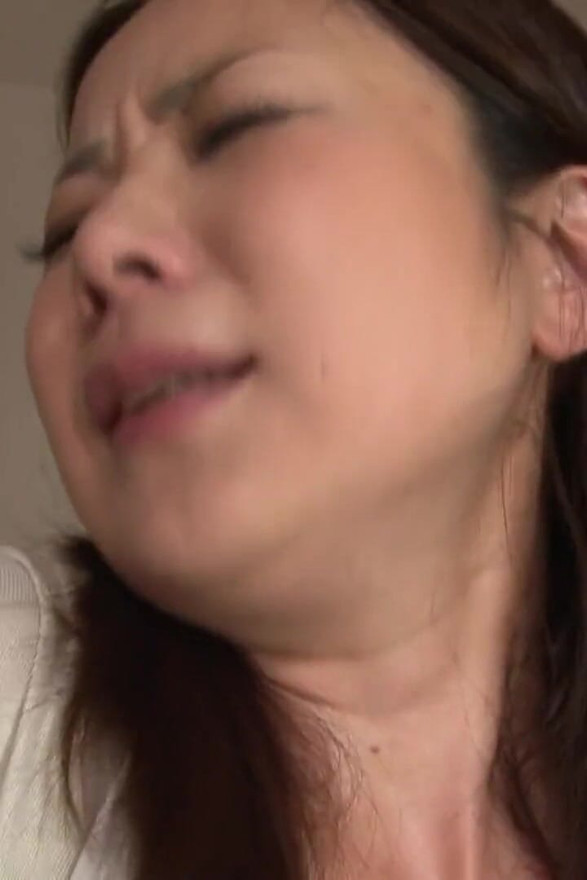 Sweet Japanese lady gets fucked and creamed while her friend watches