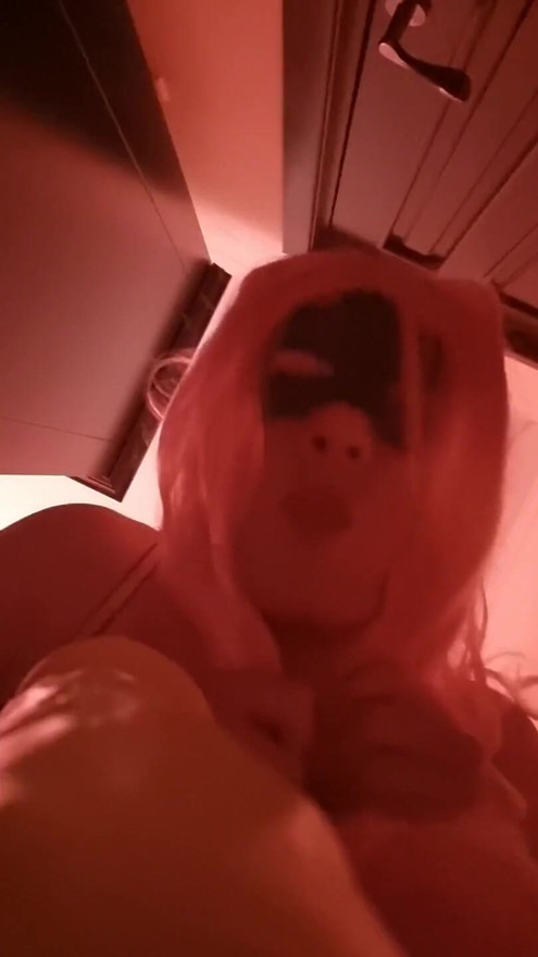 Nocna zabawa dildo