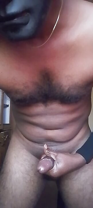 Sexy Tamil boy nude dance