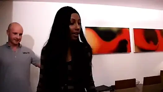 Desi Mädchen Nasrin aus Birmingham