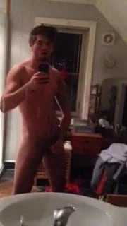 Sexy USA kik boy cums in front of his mirror