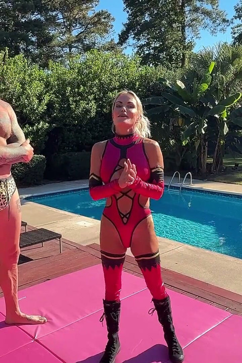 На улице SexWrestle 699999 Steele и Jay Spear