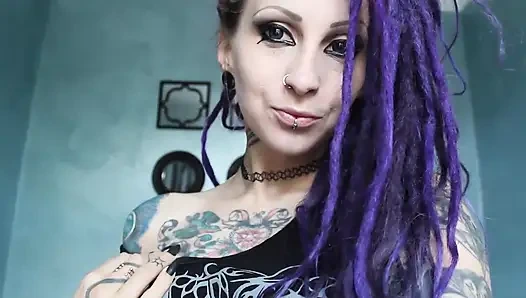 Gotik amcığım sert sikişmeyi seviyor