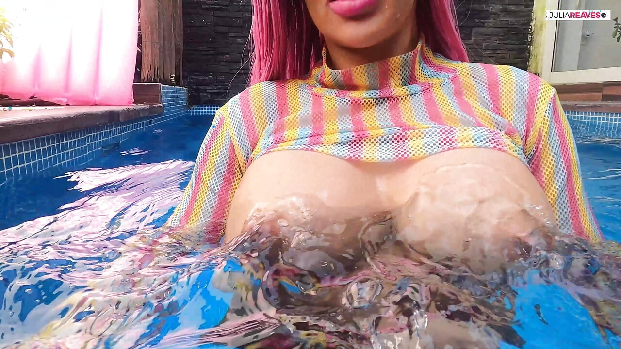 लैटिना अपने बड़े स्तनों के साथ बड़े लंड की सवारी करती है