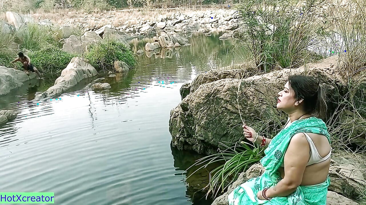 18 saal ke larke ke saath hot aanti ki chudaee !! Viral hindi aautdor seks