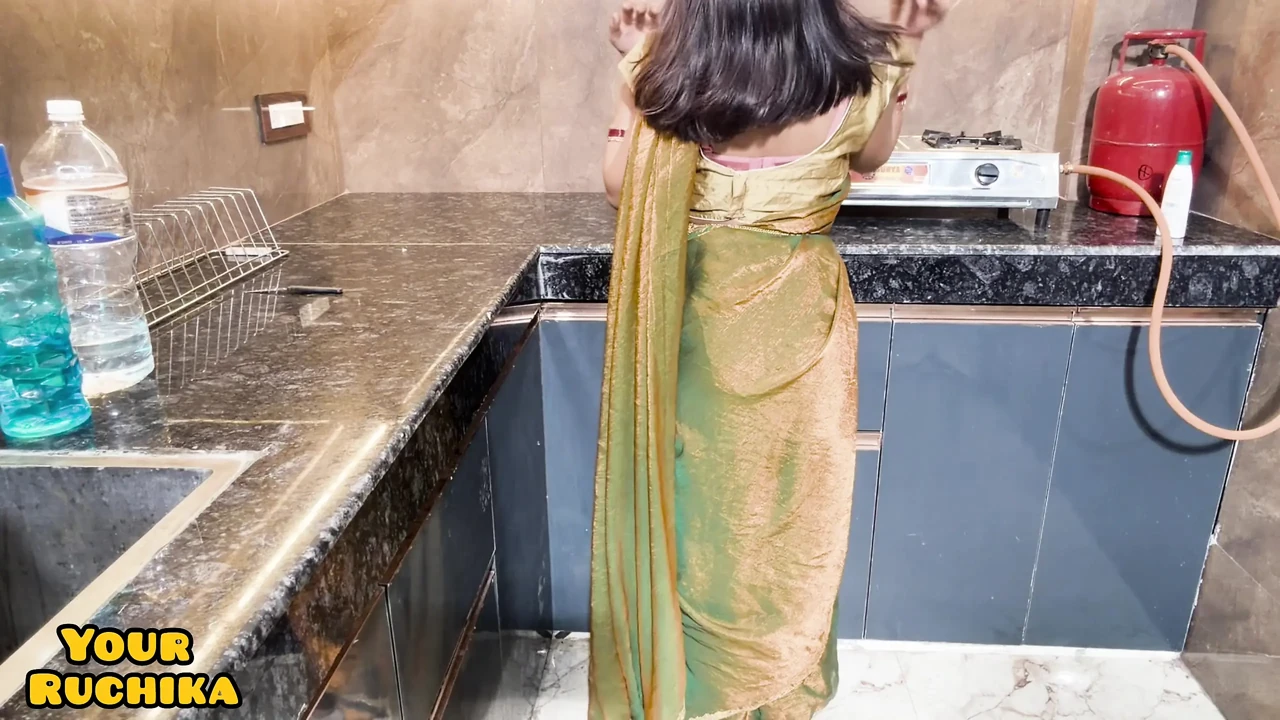 Newly Married Wife Ruchika Got FuCked in Kitchen
