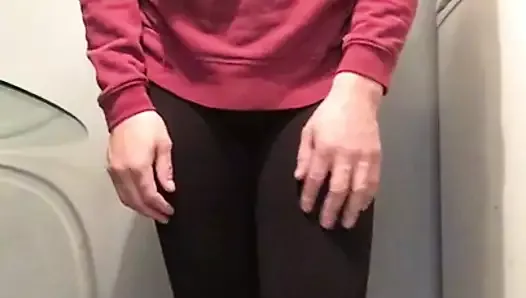 Young bottom in leggings