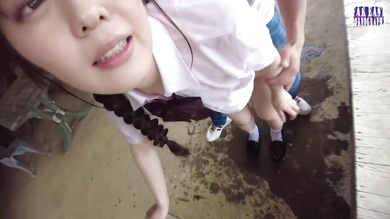 Slick ao ar livre provocação com uma rosa tombada f cup beleza encharcada em óleo parte 2