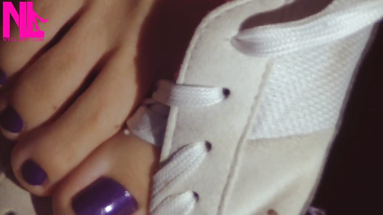 Barfota Revving i Puma Sneakers