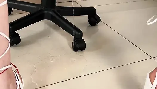 Я писал в офисе